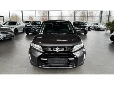 Neu Suzuki Vitara Comfort 110 PS (80 kW) 2025 Grau SUV