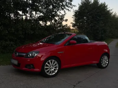 Gebraucht Opel Tigra 90 PS (66 kW) 2009 Rot Cabrio