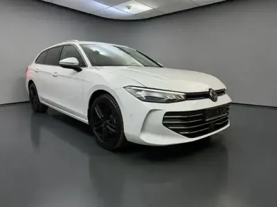Second-hand VW Passat Business 150 CP (110 kW) 2024 Alb Break