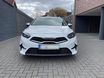 Second-hand Kia Ceed Sportswagon Vision 160 CP (117 kW) 2022 Alb Break