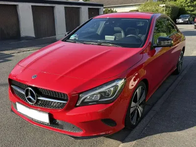 Gebraucht Mercedes CLA200 156 PS (114 kW) 2019 Rot Coupé
