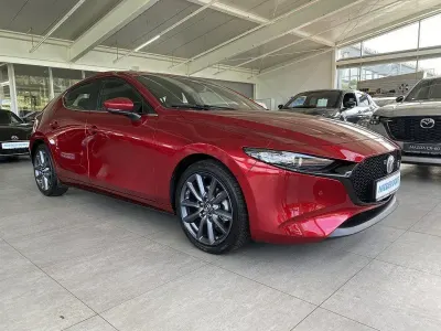 Gebraucht Mazda 3 Center-Line 140 PS (102 kW) 2025 Soul red crystal m (metallic) Limousine