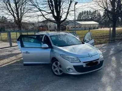 Gebraucht Renault Mégane III 102 PS (75 kW) 2010 Grau Limousine