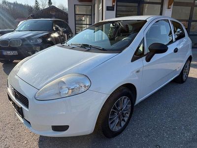 Gebraucht Fiat Grande Punto Basis 69 PS (50 kW) 2011 Weiß Kleinwagen
