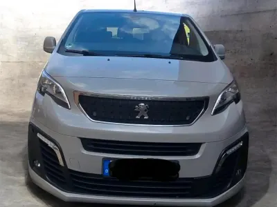 Gebraucht Peugeot Traveller Family 150 PS (110 kW) 2018 Grau Van / Kleinbus