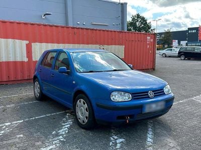 VW Golf IV
