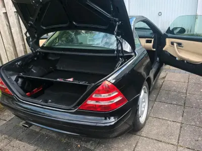 Gebraucht Mercedes SLK230 197 PS (144 kW) 2001 Schwarz Cabrio