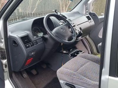 Gebraucht Mercedes V220 122 PS (89 kW) 2002 Silber Van / Kleinbus