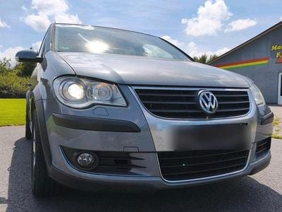 VW Touran Cross