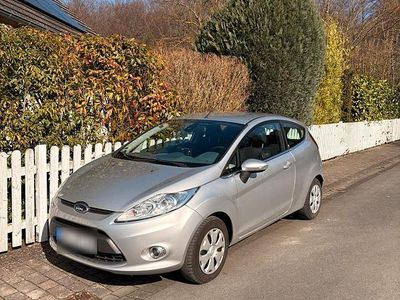 Gebraucht Ford Fiesta 97 PS (71 kW) 2009 Silber Kleinwagen