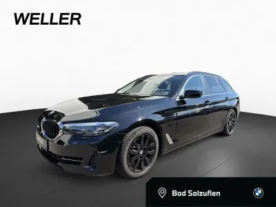 Gebraucht BMW 520 M Sport 184 PS (135 kW) 2021 Bmw 520i touring (schwarz) Kombi