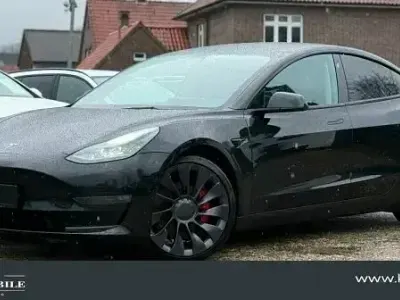Usata Tesla Model 3 239 kW (325 CV) 2022 Nero Berlina