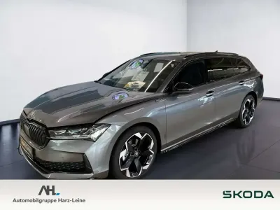 Gebraucht Skoda Superb SportLine 150 PS (110 kW) 2026 Grau Kombi