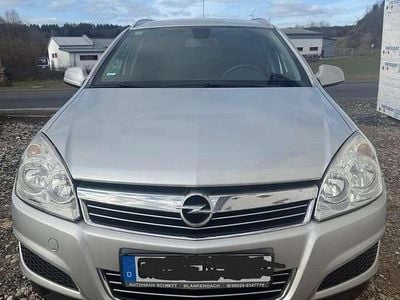 Usata Opel Astra Selection 110 CV (80 kW) 2010 Argento Station wagon