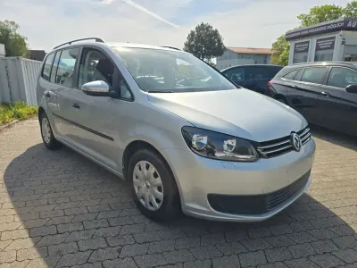 Gebraucht VW Touran Trendline 105 PS (77 kW) 2010 Silber Van / Kleinbus