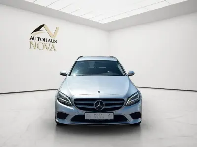 Gebraucht Mercedes C200 160 PS (117 kW) 2019 Iridiumsilber Kombi