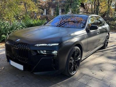 Gebraucht BMW 740 M Sport 299 PS (219 kW) 2023 Schwarz Limousine