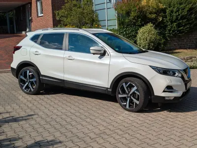 Gebraucht Nissan Qashqai Tekna 116 PS (85 kW) 2017 Weiß SUV