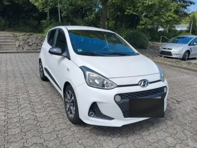 Gebraucht Hyundai i10 Passion 87 PS (63 kW) 2018 Weiß Kleinwagen