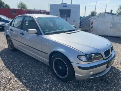 Gebraucht BMW 318 143 PS (105 kW) 2003 False Limousine