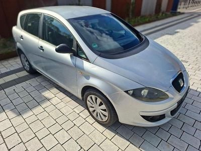 Usado Seat Toledo 102 HP (75 kW) 2005 Prateado Citadino