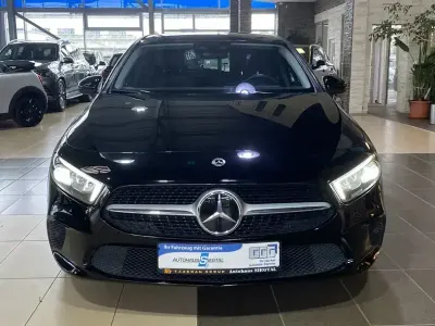 Gebraucht Mercedes A200 150 PS (110 kW) 2021 Schwarz nachtschwarz  unilack (metallic) Limousine