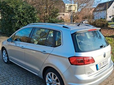 Silber Gebraucht 2016 VW Golf Sportsvan Highline Van / Kleinbus | 16.800 € (Etwas zu teuer)