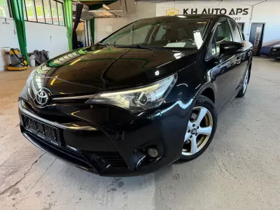 Gebraucht Toyota Avensis Comfort 143 PS (105 kW) 2016 Schwarz Limousine