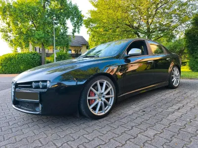 Gebraucht Alfa Romeo 159 Ti 185 PS (136 kW) 2008 Schwarz Limousine