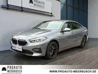 Gebraucht BMW 220 Performance 190 PS (139 kW) 2023 Skyscraper grau Coupé