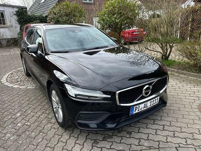 Gebraucht Volvo V60 150 PS (110 kW) 2019 Schwarz Kombi