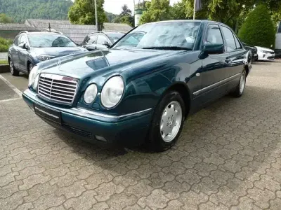 Gebraucht Mercedes E230 Elegance 150 PS (110 kW) 1996 Andere Limousine