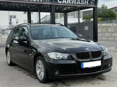 Gebraucht BMW 318 129 PS (94 kW) 2006 Schwarz Kombi