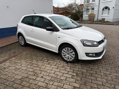 Gebraucht VW Polo Match 69 PS (50 kW) 2012 Weiß Kleinwagen