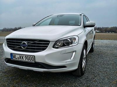 Gebraucht Volvo XC60 Summum 150 PS (110 kW) 2017 Weiß SUV