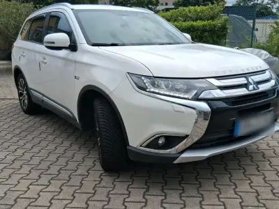 Gebraucht Mitsubishi Outlander 150 PS (110 kW) 2016 Weiß SUV