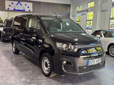 Schwarz Gebraucht 2023 Fiat Doblò Van / Kleinbus | 9.800 €