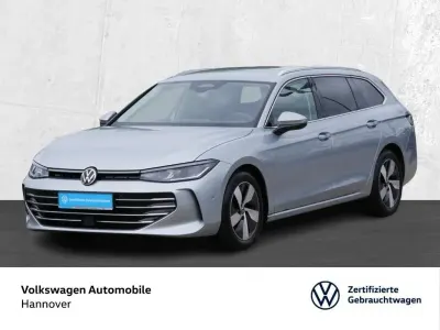 Gebraucht VW Passat Elegance 150 PS (110 kW) 2025 Oyster silver metallic Kombi