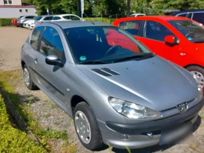 Gebraucht Peugeot 206 75 PS (55 kW) 2000 Grau Kleinwagen