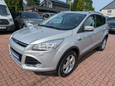 Gebraucht Ford Kuga Titanium 150 PS (110 kW) 2015 Silber SUV