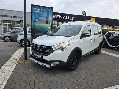 Gletscherweiss Gebraucht 2018 Dacia Dokker Celebration Van / Kleinbus | 8.990 € (Fairer Preis)