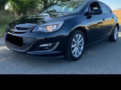 Gebraucht Opel Astra Sport 140 PS (102 kW) 2012 Kombi