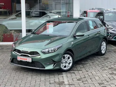 Gebraucht Kia Ceed Vision 140 PS (102 kW) 2024 Experience grün Kleinwagen