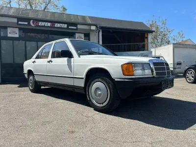 Gebraucht Mercedes 190 122 PS (89 kW) 1984 Weiß Limousine