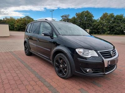 VW Touran Cross