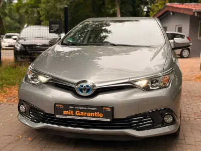 Gebraucht Toyota Auris Hybrid Edition-S 99 PS (72 kW) 2016 Grau Limousine