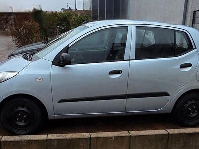 Gebraucht Hyundai i10 Edition 69 PS (50 kW) 2012 Silber Kleinwagen