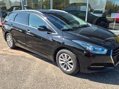Usata Hyundai i40 Trend 135 CV (99 kW) 2016 Nero Station wagon