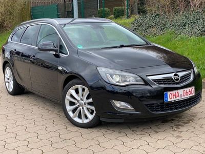 gebraucht Opel Astra 1,6 Turbo Sports Tourer Sport NAVI+Xenon