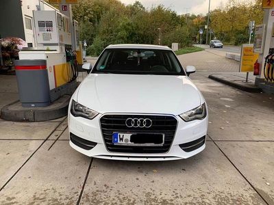 Gebraucht Audi A3 Ambiente 125 PS (91 kW) 2013 Weiß Limousine